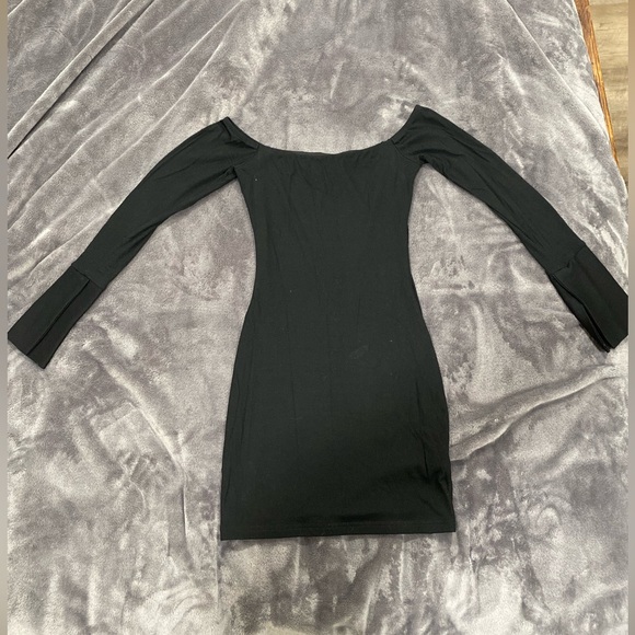 Princess Polly Black long sleeve/a bit off the shoulder dress - Picture 1 of 1